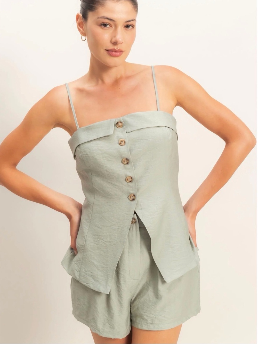 NEW Double Zero Sage Green Button Front Top & Shorts Set – Medium